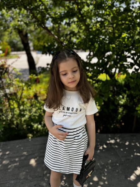 Glamour Beyaz Çizgili Etek Bluz Takım